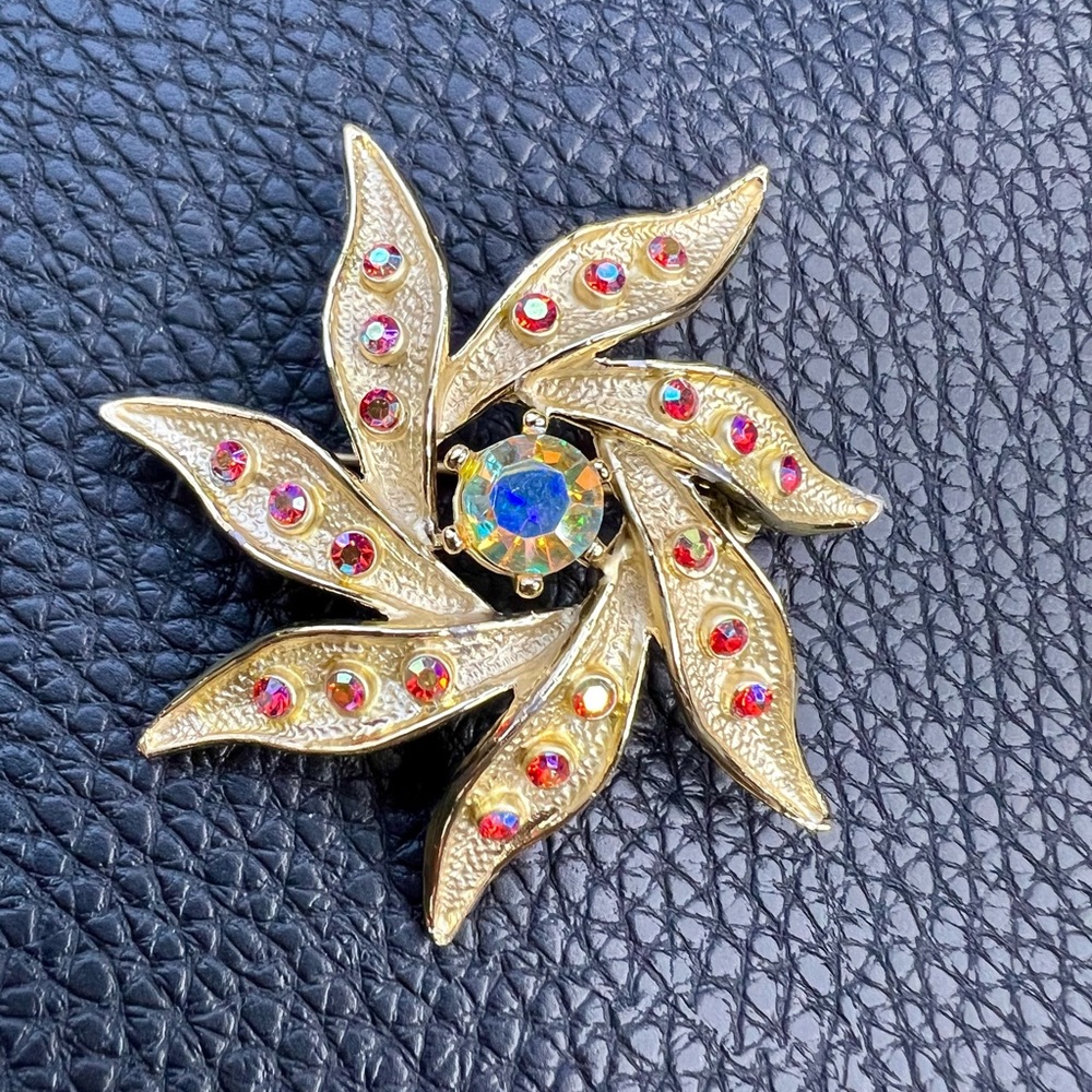Vintage Gold Tone AB Aurora Borealis Crystal Starburst Sunburst Brooch Pin 2”